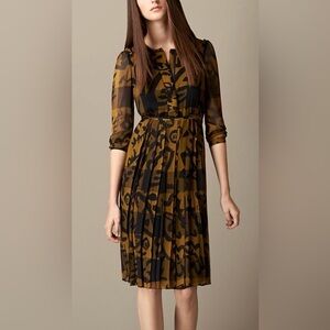 Burberry Brit New Pleated Silk Dress Size US 4